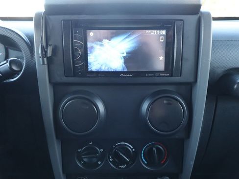 Used 2007 Jeep Wrangler X image 31