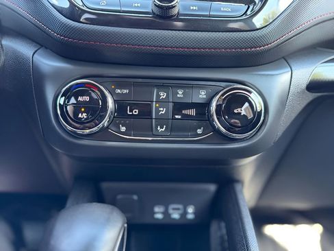 Used 2023 Chevrolet TrailBlazer RS w/ Convenience Package image 20