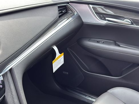 New 2026 Cadillac XT5 Sportv w/ LPO, Floor Liner Package image 27