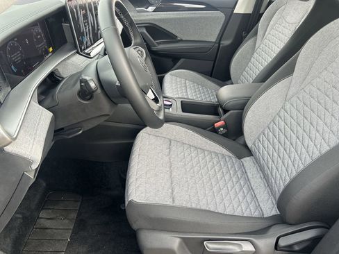 New 2026 Volkswagen Tiguan S image 15