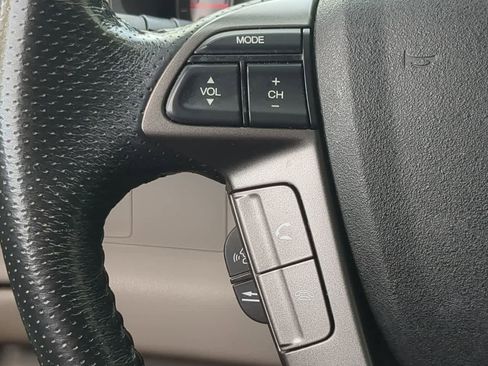 Used 2015 Honda Pilot Touring image 25