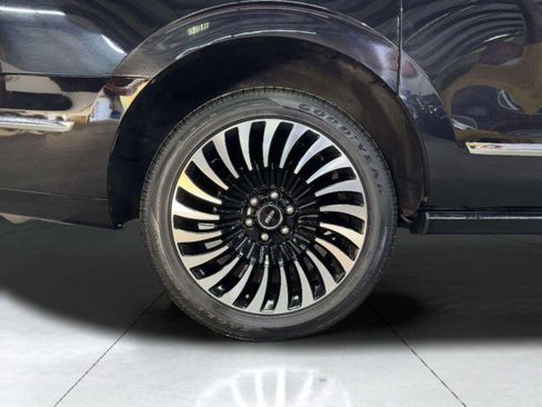 Used 2020 Lincoln Navigator L Black Label w/ Cargo Convenience Package image 73