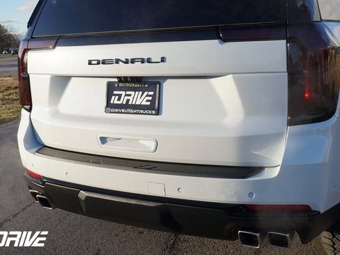 Used 2026 GMC Yukon Denali Ultimate image 10