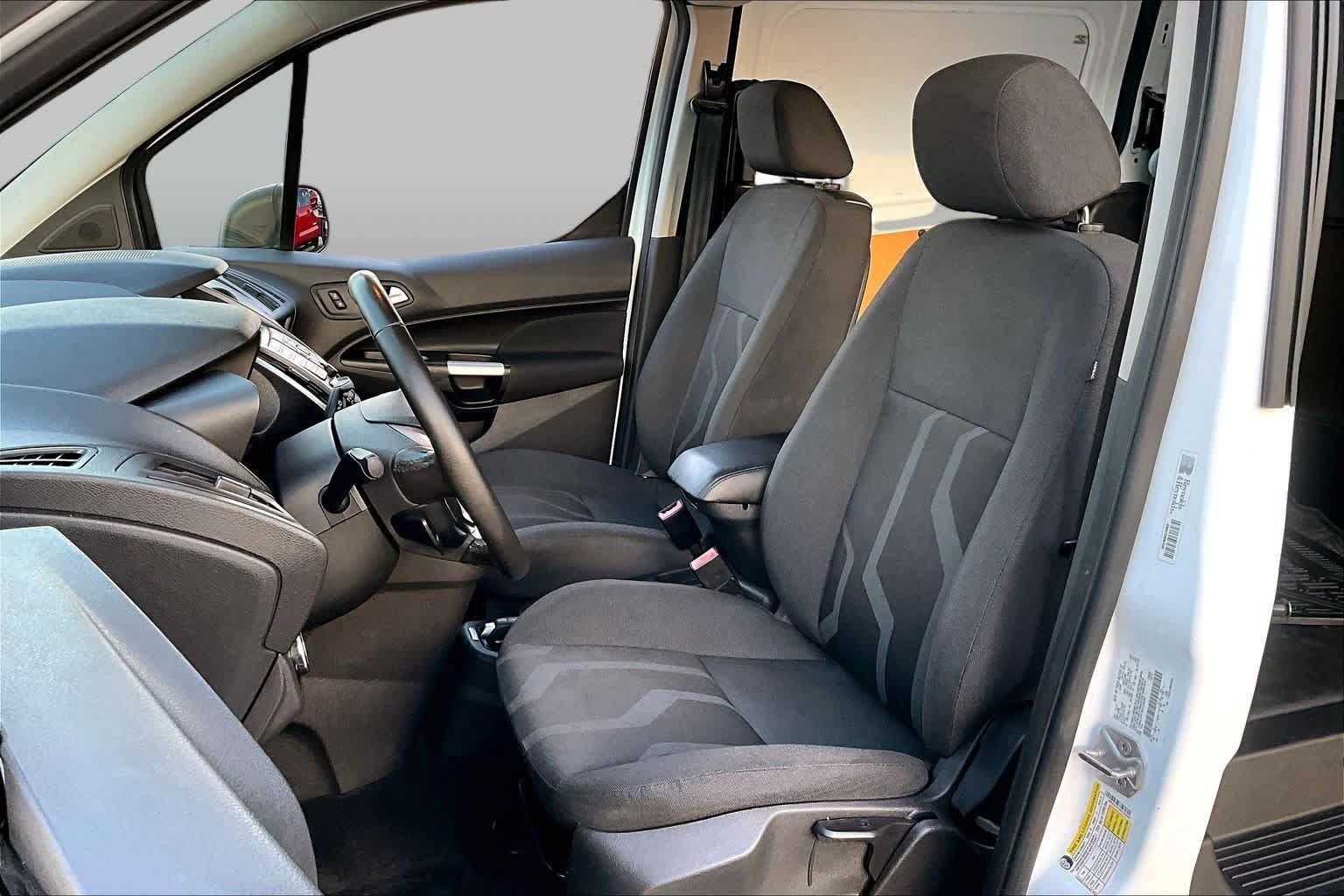 Used 2017 Ford Transit Connect XLT FWD image 7