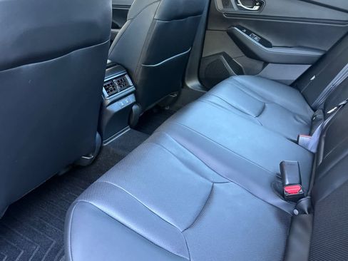 Used 2025 Honda Accord Touring image 4