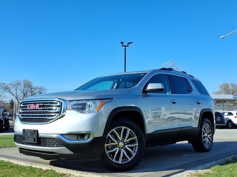 Used 2019 GMC Acadia SLE FWD image 3