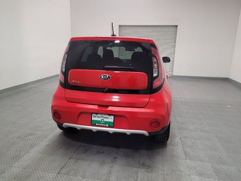 Used 2017 Kia Soul + FWD image 7