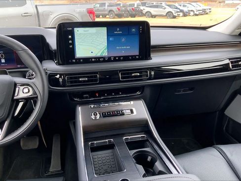 New 2026 Lincoln Aviator Reserve image 6