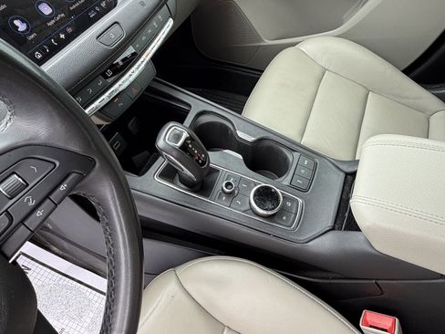Used 2019 Cadillac XT4 Premium Luxury FWD image 21