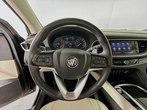 Used 2023 Buick Enclave Essence FWD image 11