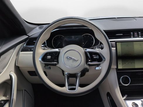 Used 2023 Jaguar F-PACE S image 10