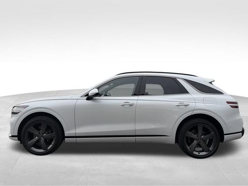 Used 2023 Genesis GV70 2.5T w/ Sport Prestige Package AWD/4WD image 10