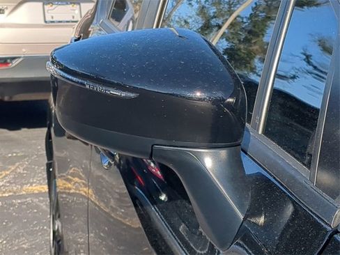 New 2025 Nissan Versa SR w/ Trunk Package image 11