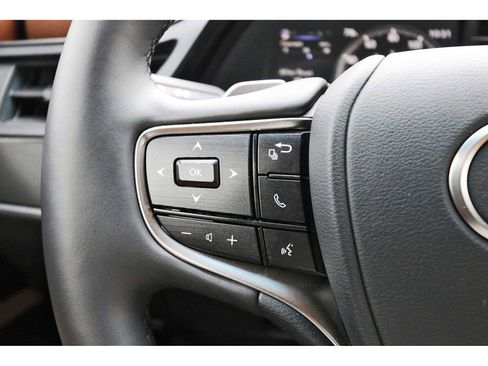 Used 2025 Lexus ES 350 w/ Premium Package image 15