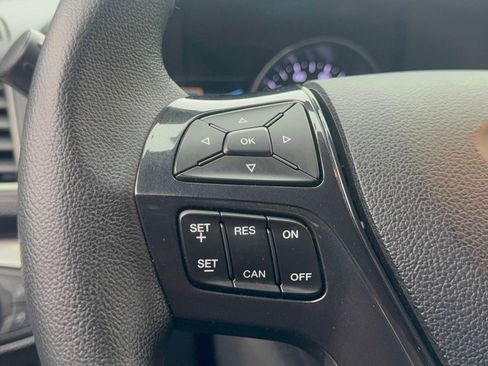 Used 2019 Ford Explorer XLT w/ Equipment Group 202A AWD/4WD image 16