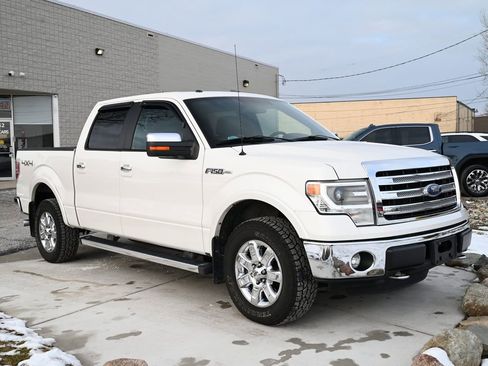 Used 2014 Ford F150 Lariat w/ Equipment Group 502A Luxury image 3