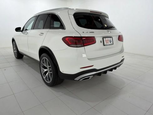 Used 2022 Mercedes-Benz GLC 300 4MATIC image 3