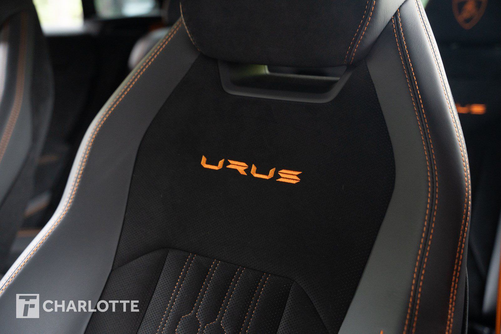 Used 2023 Lamborghini Urus Performante AWD/4WD image 22