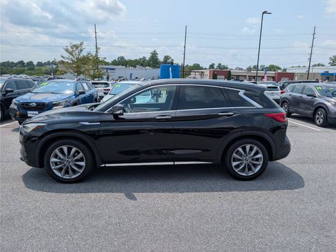 Used 2019 INFINITI QX50 Luxe AWD/4WD image 2