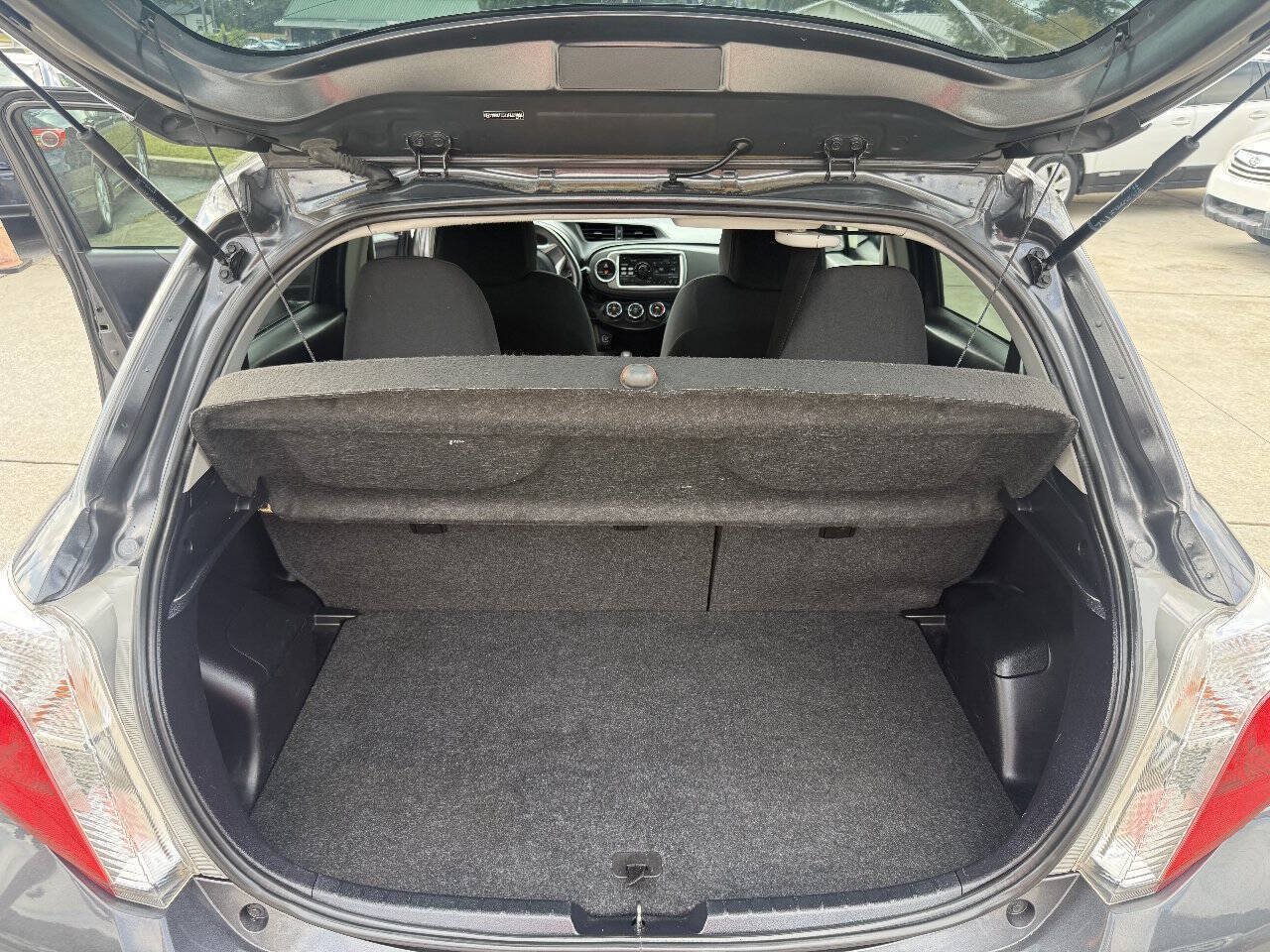 Used 2014 Toyota Yaris LE FWD image 24