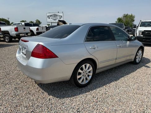 Used 2006 Honda Accord EX image 11
