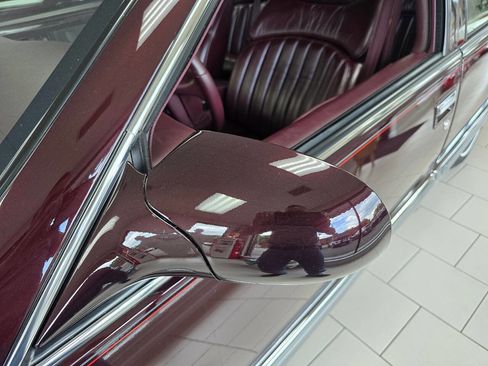 Used 1996 Buick Roadmaster Sedan RWD image 19