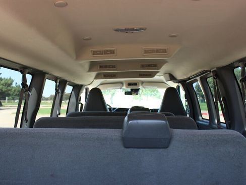 Used 2020 Chevrolet Express 3500 LT w/ LT Preferred Equipment Group RWD image 12