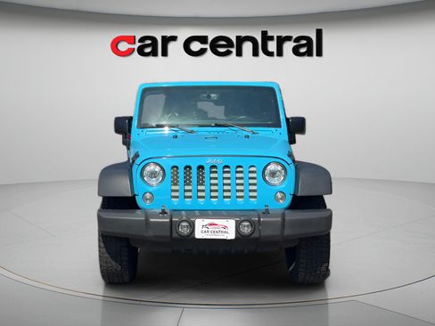 Used 2018 Jeep Wrangler Unlimited Sport S AWD/4WD image 2
