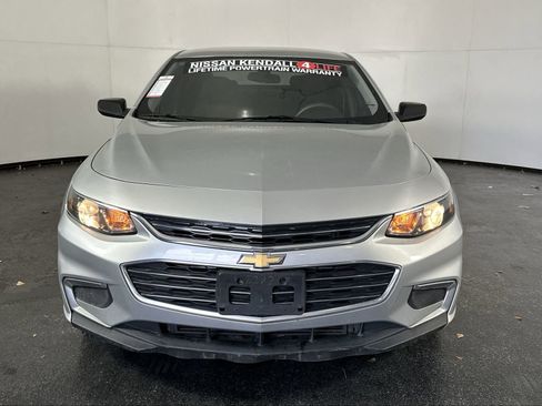 Used 2017 Chevrolet Malibu LS image 4