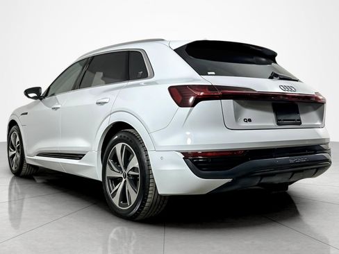 Used 2024 Audi Q8 e-tron Premium Plus w/ Premium Plus Package AWD/4WD image 3