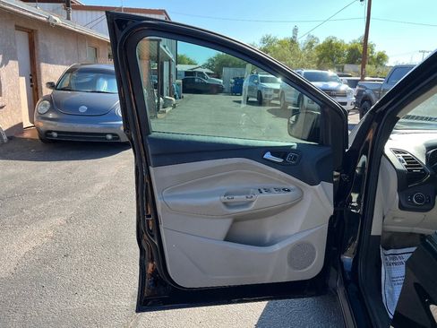 Used 2016 Ford Escape Titanium image 27