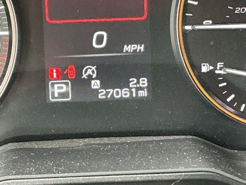 Used 2025 Subaru Outback Wilderness AWD/4WD image 32