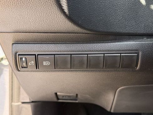 Used 2026 Toyota Corolla LE FWD image 22