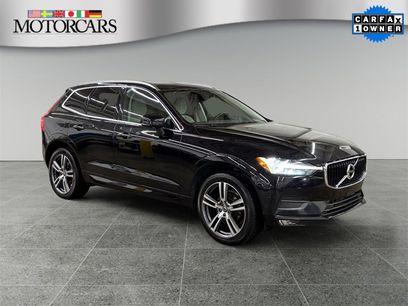 Used 2021 Volvo XC60 T5 Momentum w/ Premium Package