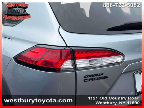 Used 2023 Toyota Corolla Cross AWD Hybrid image 13