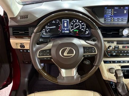 Used 2016 Lexus ES 350 w/ Luxury Package w/Wood Trim FWD image 26