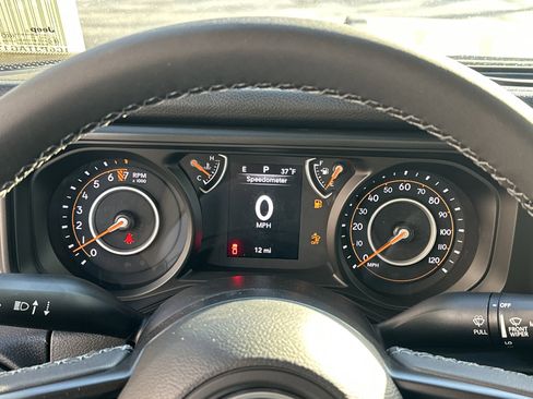 New 2026 Jeep Gladiator Sport image 10