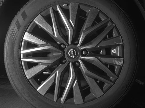 Used 2025 Nissan Altima 2.5 SV image 13