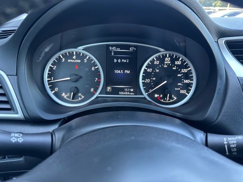 Used 2018 Nissan Sentra SV FWD image 17