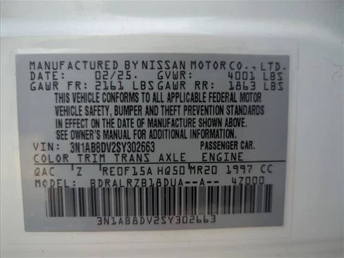 Used 2025 Nissan Sentra SR FWD image 26