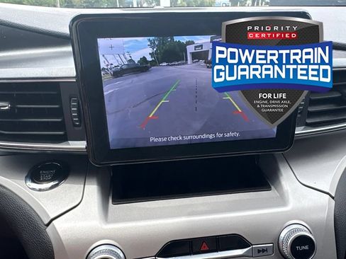Used 2022 Ford Explorer XLT w/ Equipment Group 202A AWD/4WD image 23