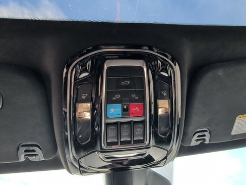 Used 2024 Jeep Grand Wagoneer Series III AWD/4WD image 27