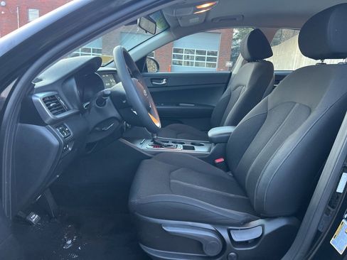 Used 2019 Kia Optima LX image 12