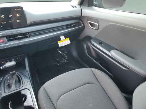 Certified 2025 Kia K4 LXS image 12