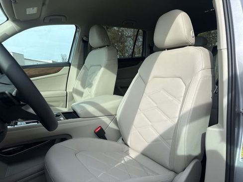 New 2026 Volkswagen Atlas SE image 10