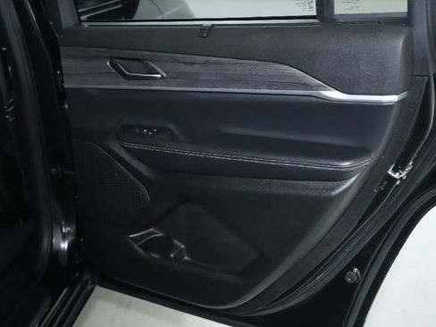 Used 2024 Jeep Grand Cherokee L Limited w/ Luxury Tech Group II image 33