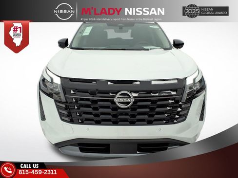New 2026 Nissan Pathfinder SL image 2
