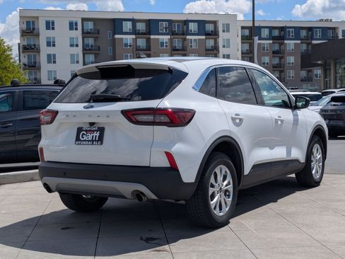 Used 2023 Ford Escape Active w/ Tech Pack #1 AWD/4WD image 3