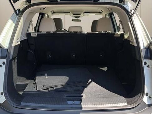 Used 2022 Nissan Rogue SV AWD/4WD image 5