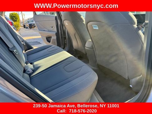 Used 2023 Hyundai Elantra SEL w/ Convenience Package FWD image 16